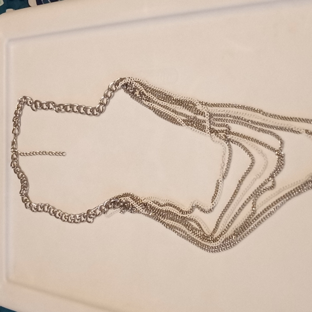 White and silver chain link necklace